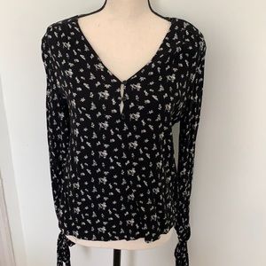 Hinge floral top